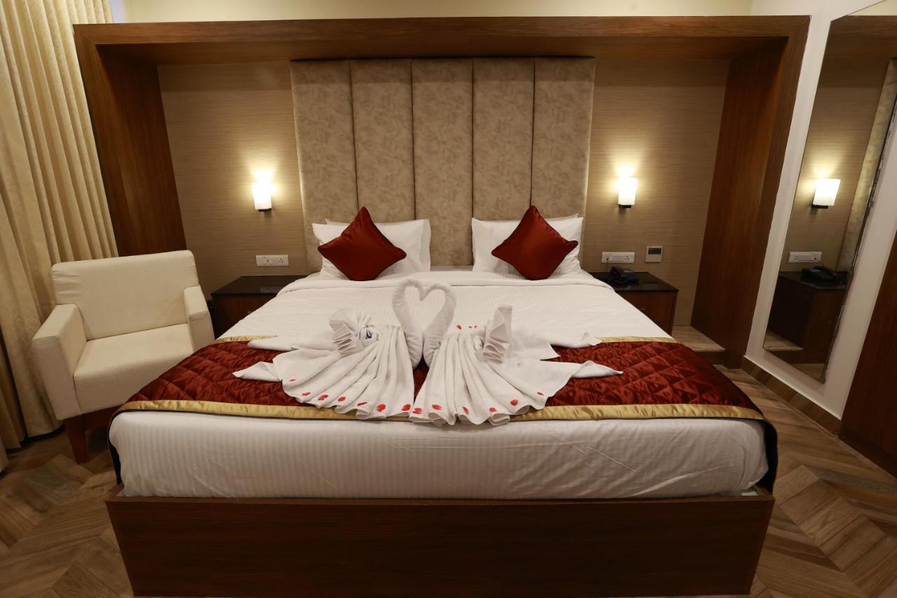 Hotel Bluemoon تيرونيلفيلي المظهر الخارجي الصورة