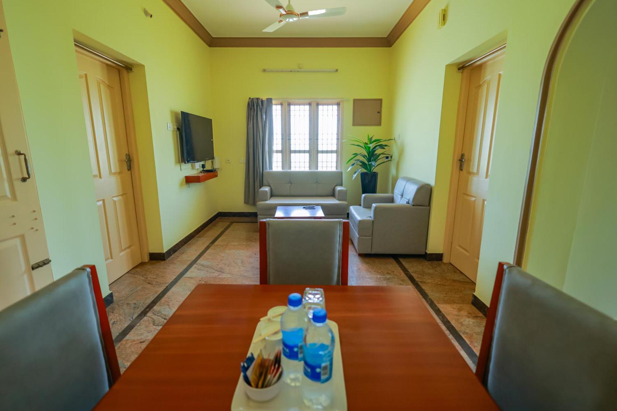 Hotel Bluemoon تيرونيلفيلي المظهر الخارجي الصورة